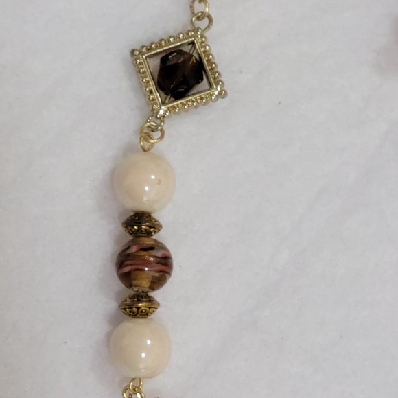 Amber and cream glass bead necklace and earrings - Picture 4 of 5